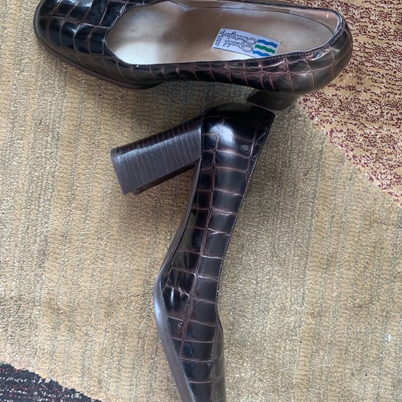 High heel - Picture 2 of 3